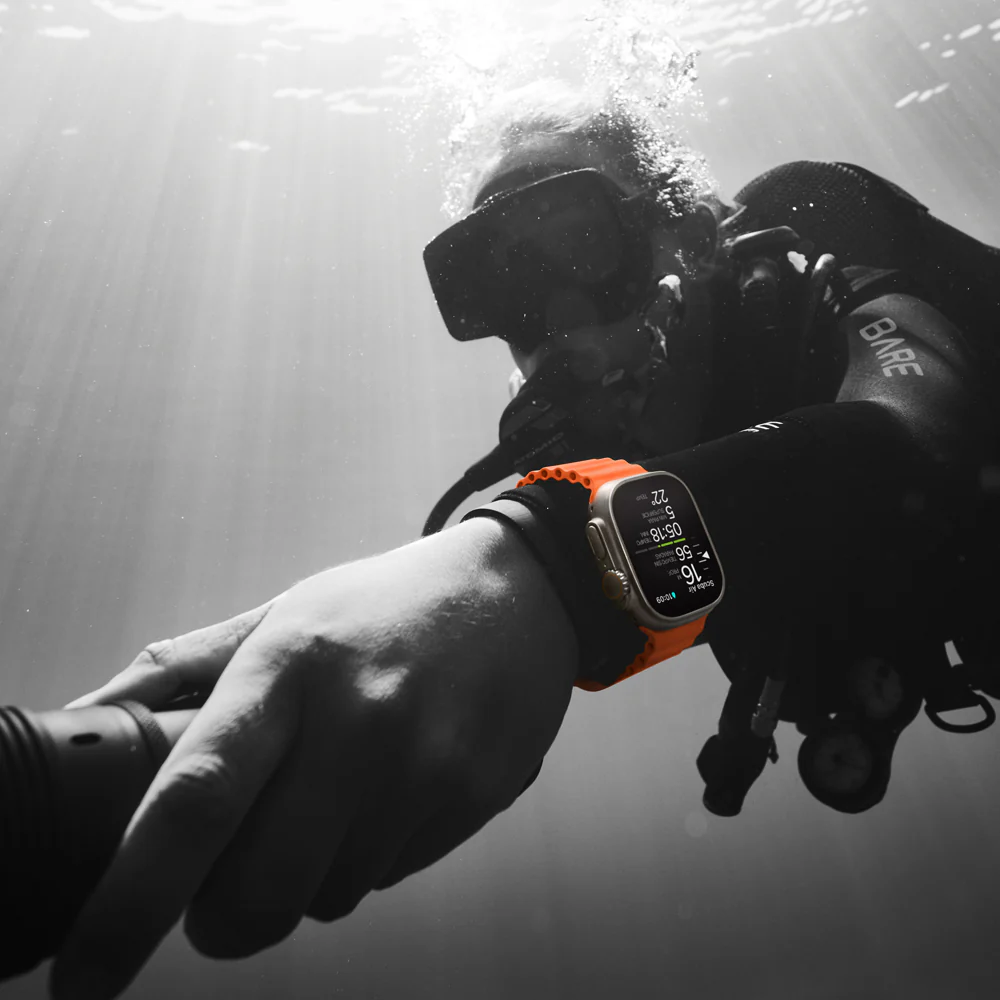 Apple Watch Ultra 2 GPS + Cellular • Caja de titanio de 49 mm • Correa Ocean blanca - Image 6