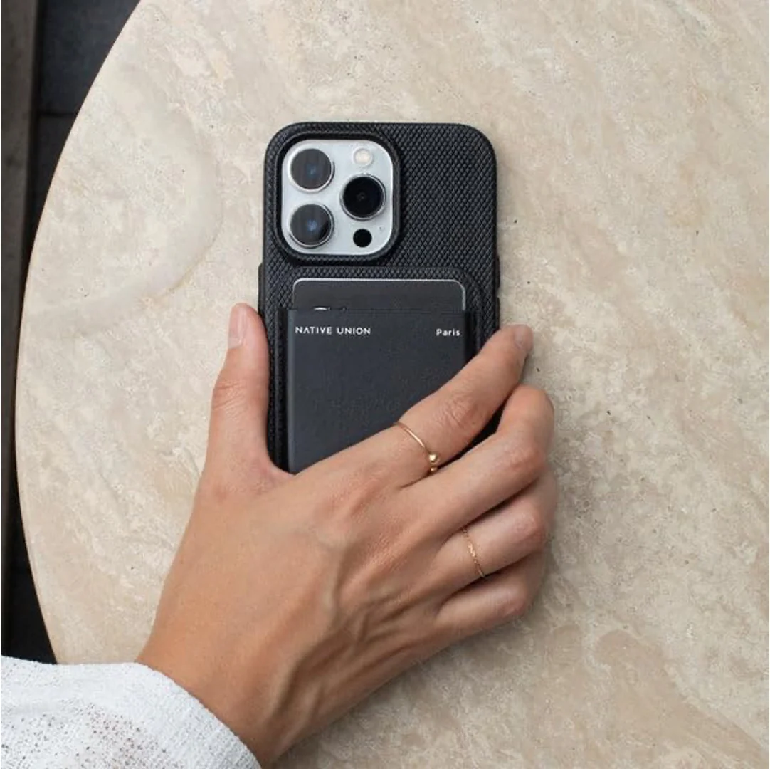 CLASSIC CASE MAGSAFE 15 PRO BIOBASED BLK - Image 4