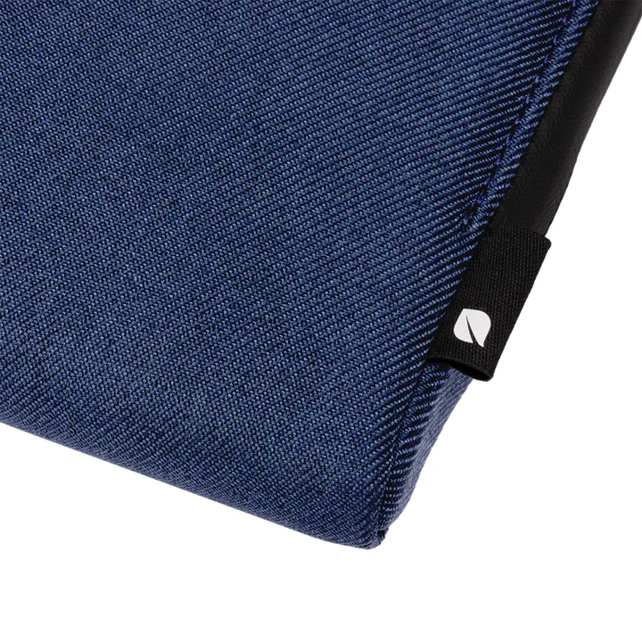 Funda INCASE Facet en sarga reciclada para MacBook Pro/Air 13" -  Azul marino - Image 2